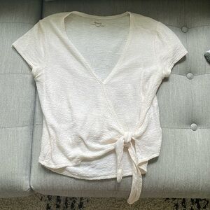 Madewell textured wrap top cream XS